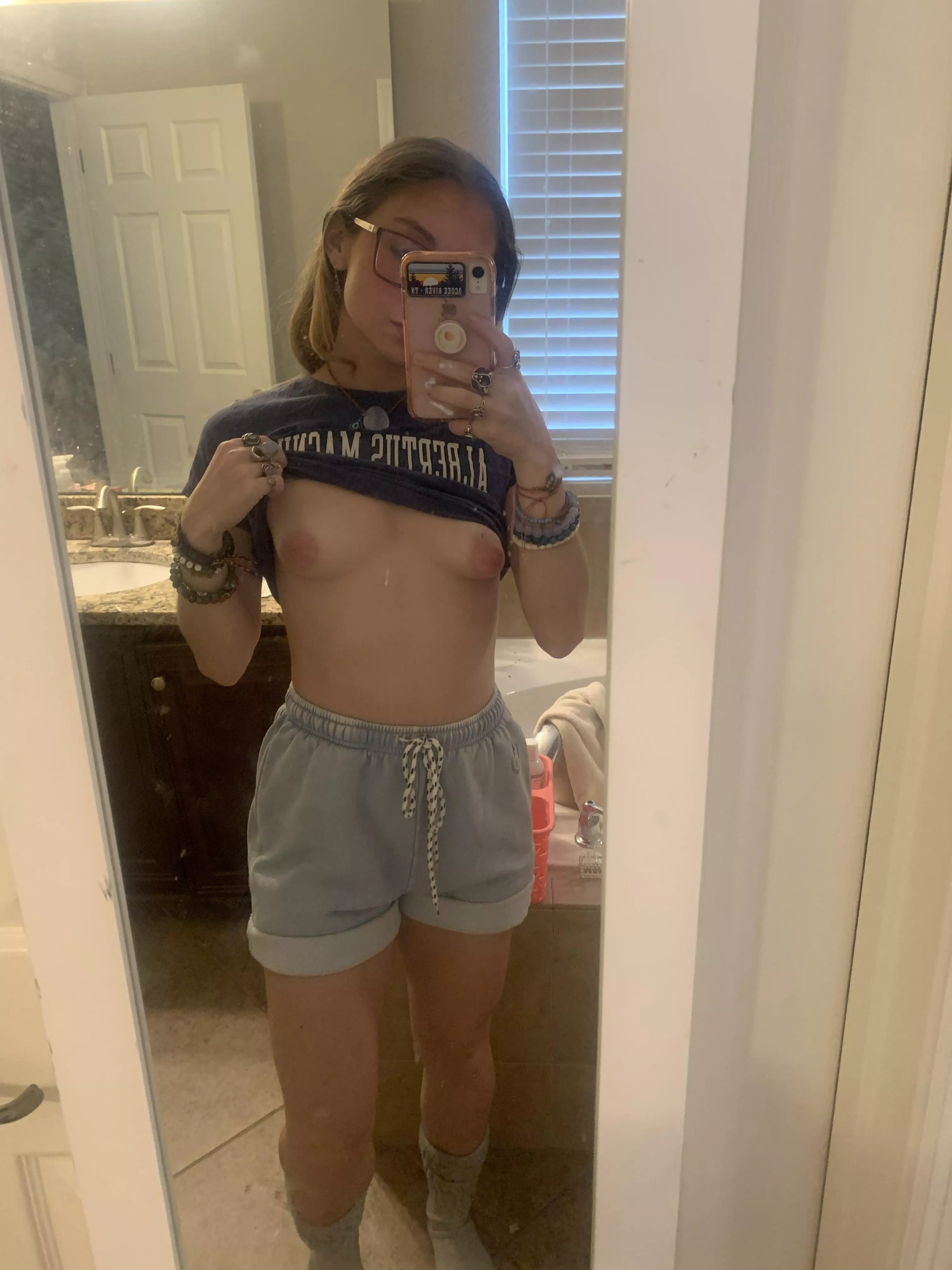 are tiny, puffy, & slightly weird anyone’s type?