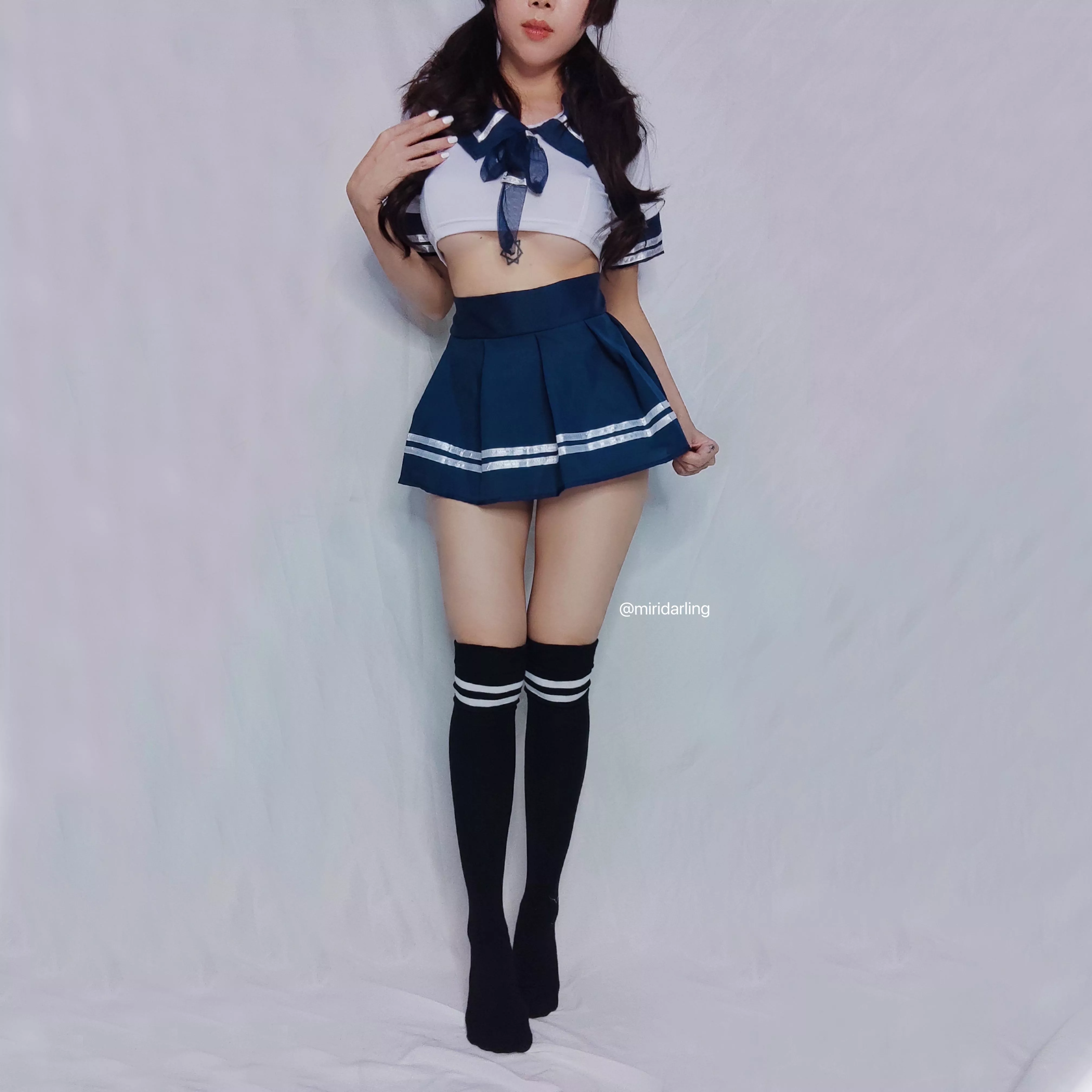 Are you a legs person? 😋 [F]