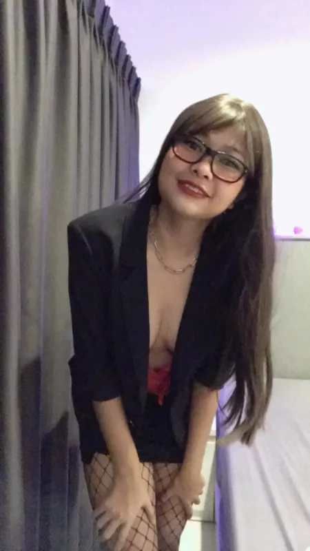 Are you into secretaries?π₯°