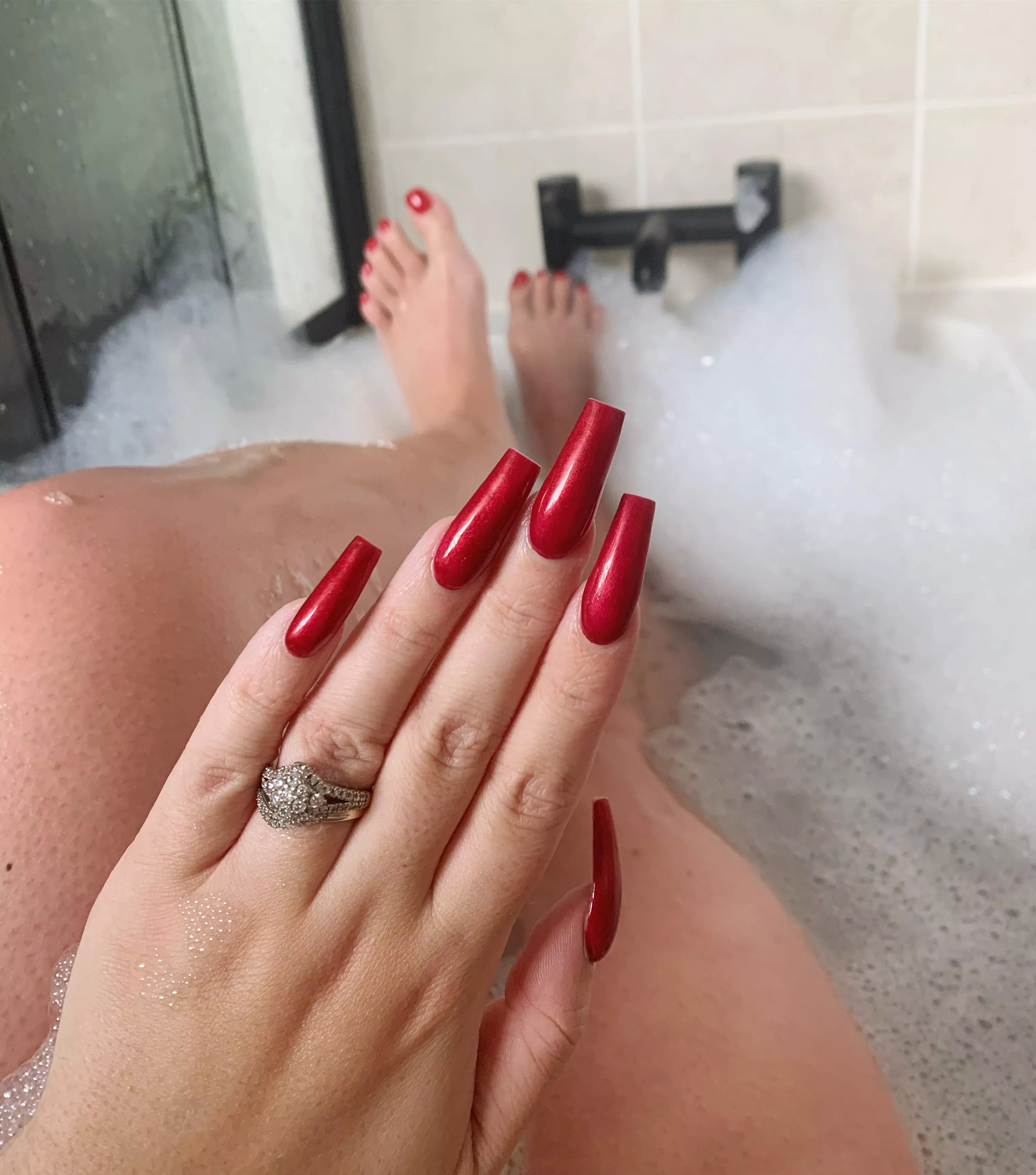 Are you joining me for a little fun? ♥️💅🏼 Are you joining me for a little fun? ♥️💅🏼