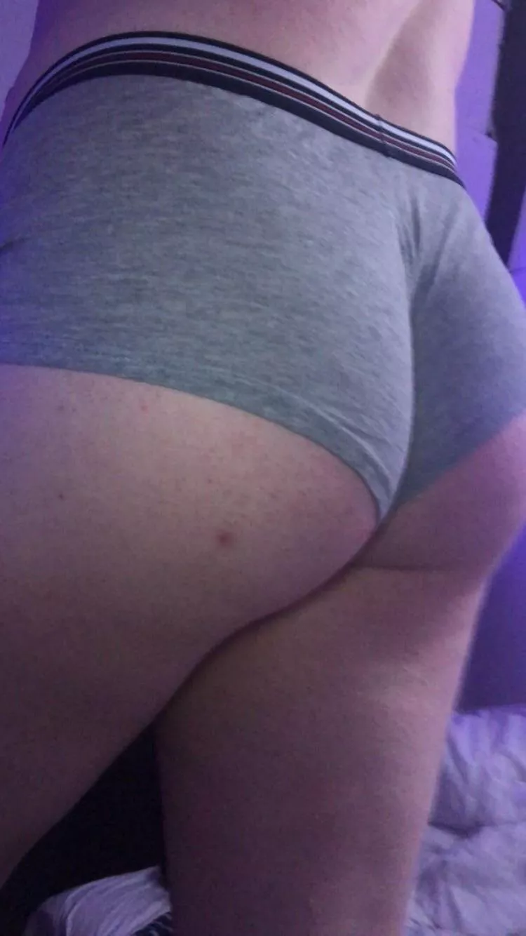 are you looking for a cumslut ? are you looking for a cumslut ?