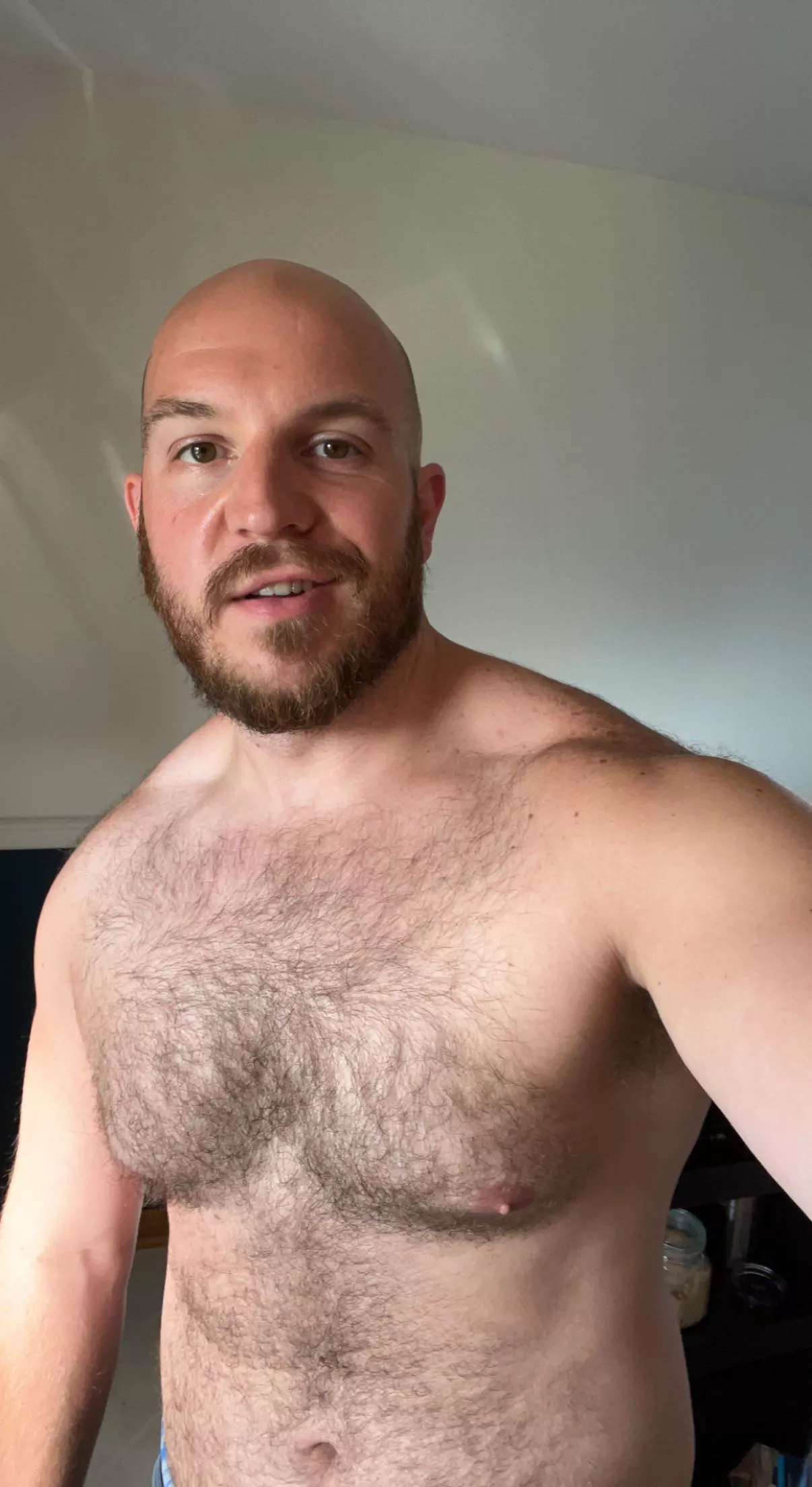 Arguably good lighting, but still feel like the gym is paying off :) Arguably good lighting, but still feel like the gym is paying off :)