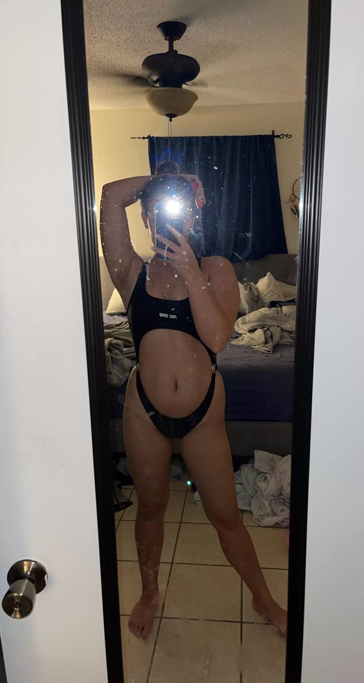Arrows up if you wanna take this off and fuck me Arrows up if you wanna take this off and fuck me