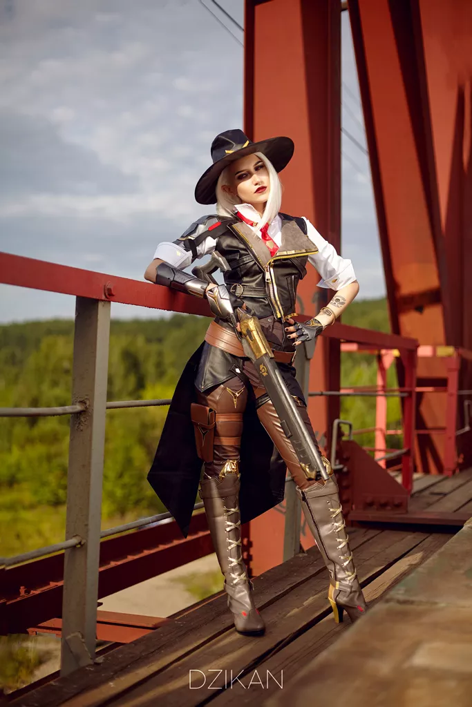 Ashe cosplay photoshoot by Dzikan (overwatch)