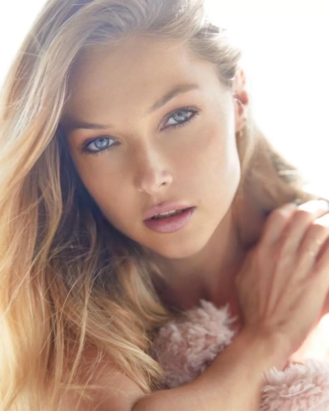 Ashley Smouter Ashley Smouter