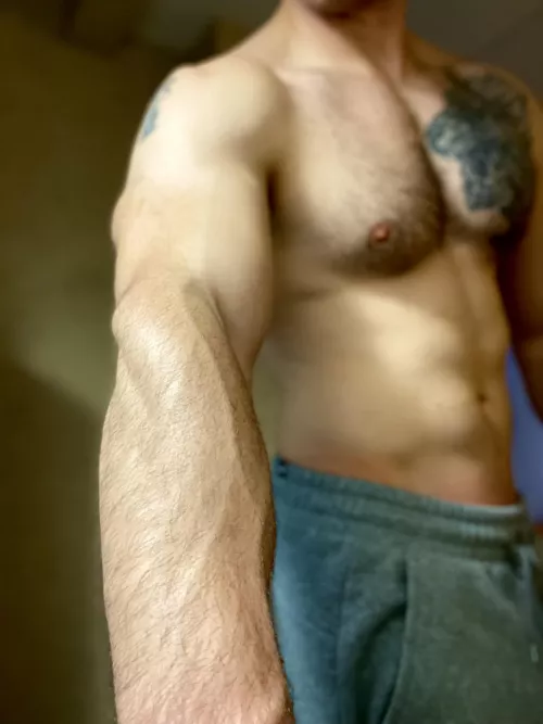 Asking Santa for bigger forearms 😋