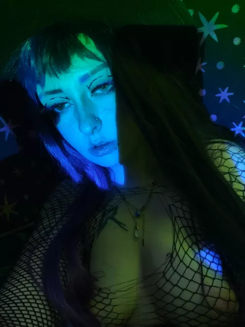 Assume something by looking at me? And goooo! 🙄