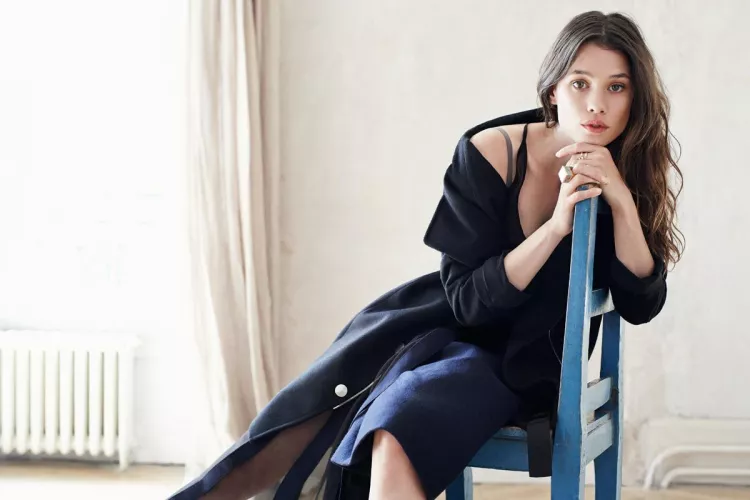 Astrid Berges Frisbey