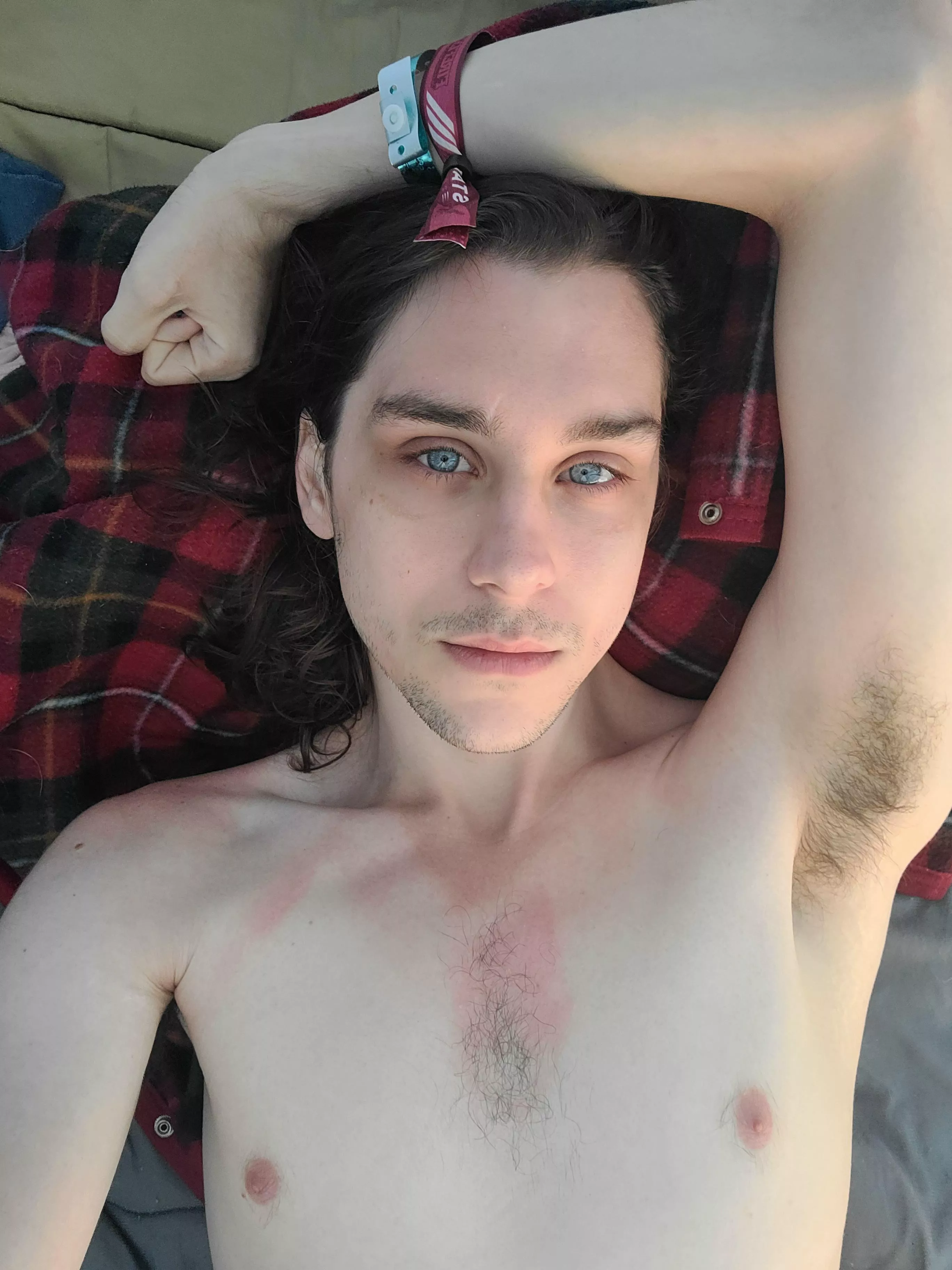 At a music festival, and it's kinda taking a toll on my self esteem that I haven't made out yet 😅 who else gets lonely at these things?