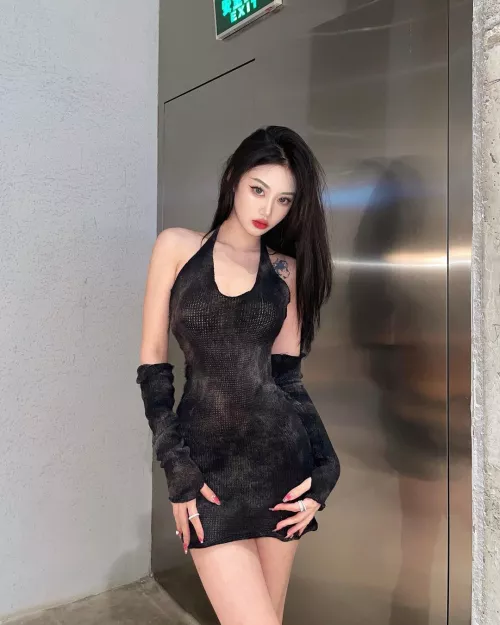 audreyz_7 in tight dress