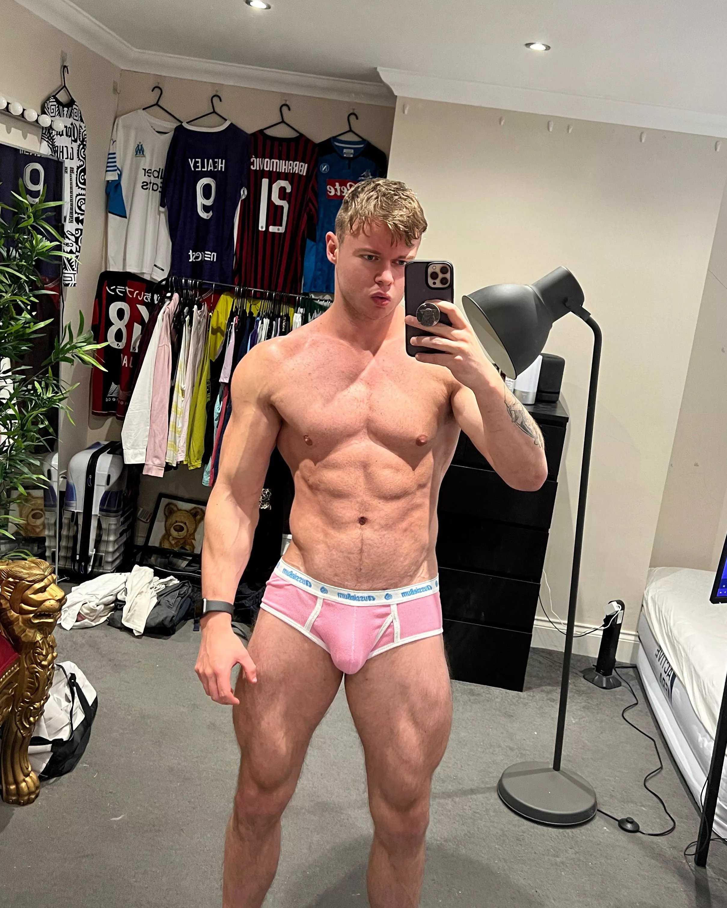 AussieBums 🤝 my bulge