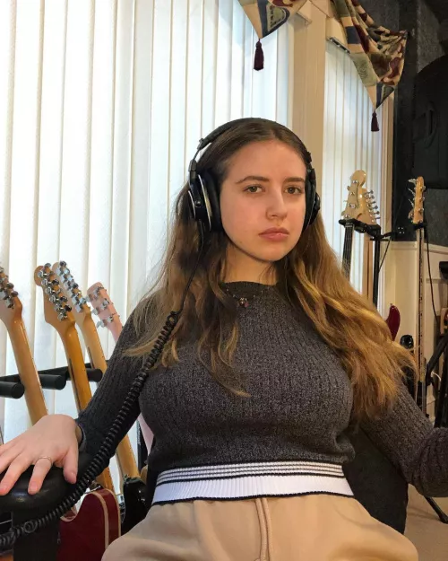 Ayla Tester Mabe. Huuuuuge. But she always dresses so conservative 😵‍💫