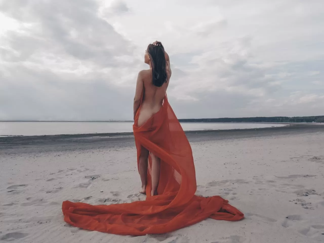 Babe shall I keep it or take it off? Babe shall I keep it or take it off?