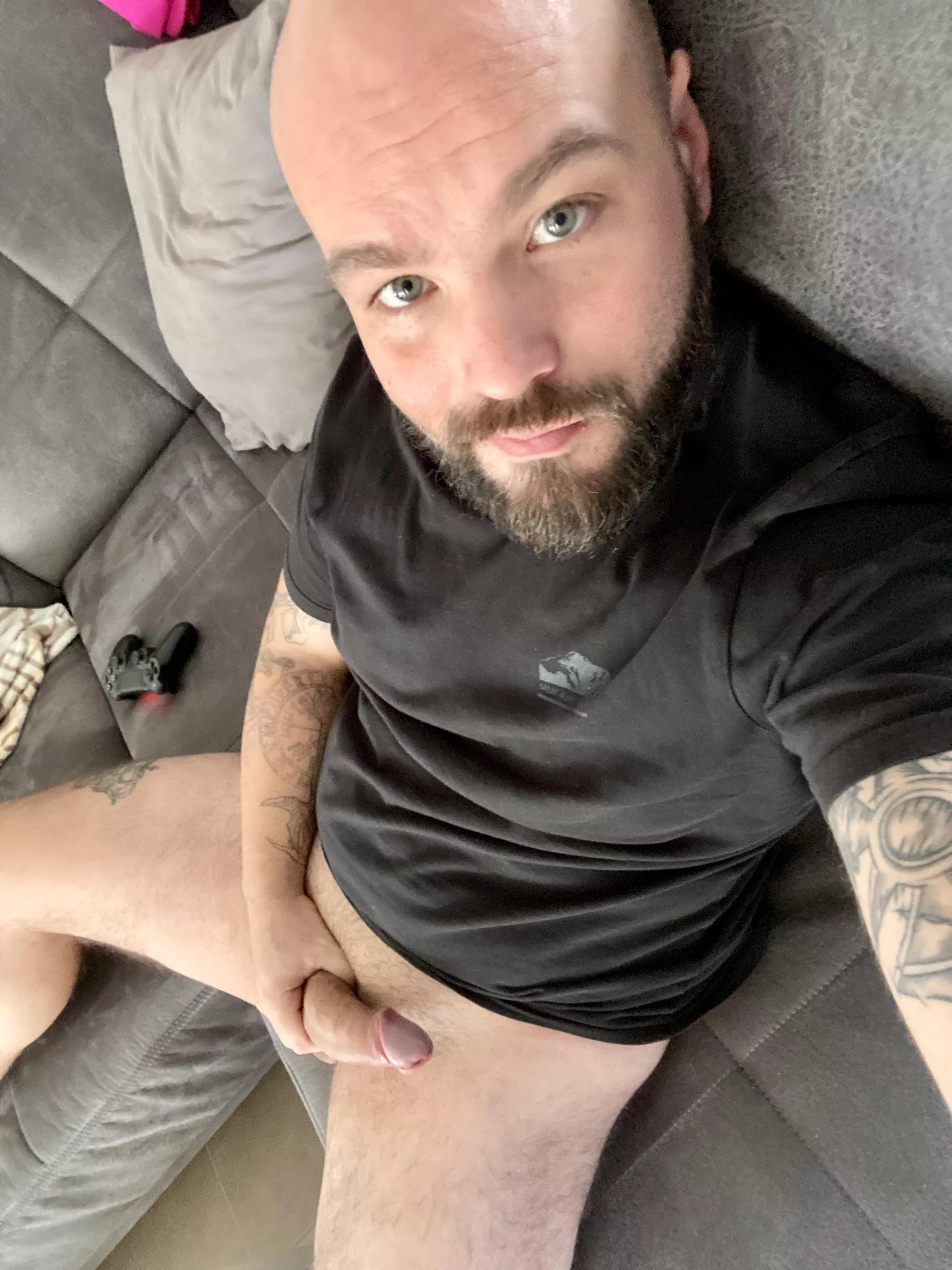 Baby in bed, wife’s working, this dad is having some alone time ! [35]