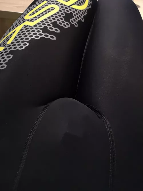 Back at it. A few likes and Ill post a pic w/o my tights 🤭