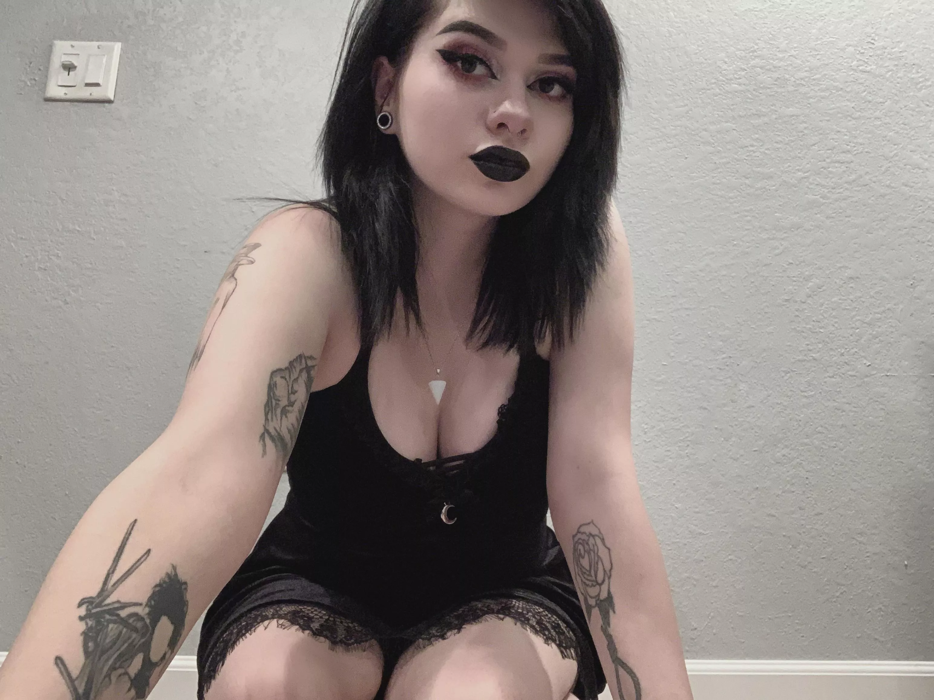 Back at it with the black lipstick š¤ Back at it with the black lipstick š¤