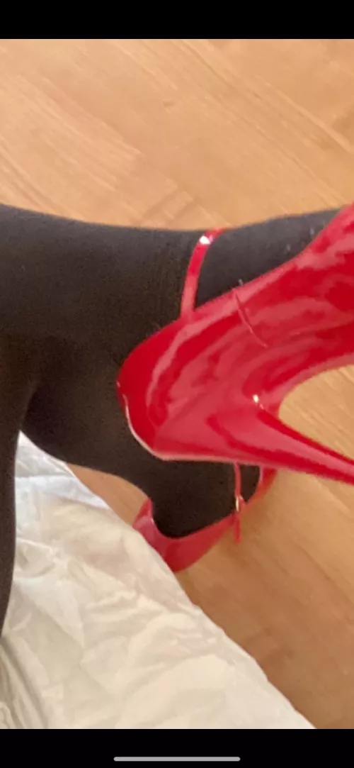 Back in these for tonight’s Christmas party ;)