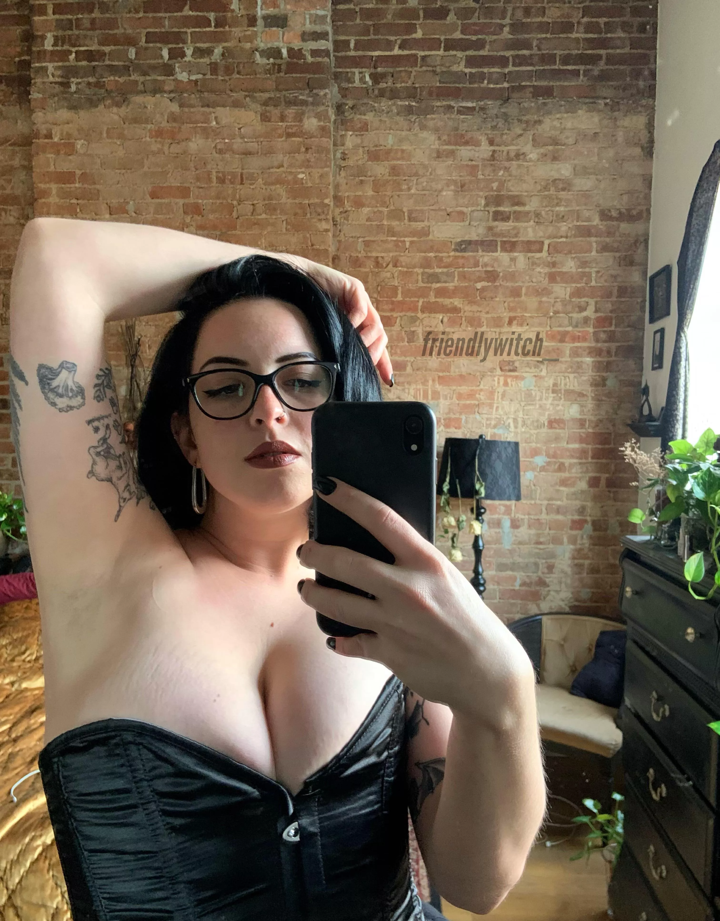Bad bitch with a fresh shave Bad bitch with a fresh shave