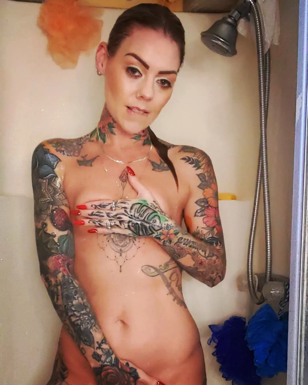 Barbie💗The Inked SLUT next door😈💋