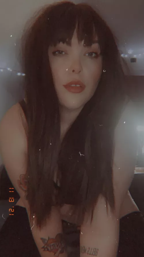 Bare those teeth to me please