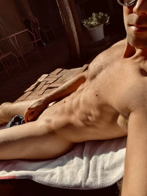 Basking in the AZ sun after a solid Sunday workout [M][31]