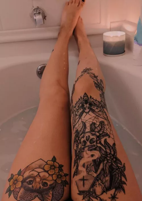 Bath time 🖤