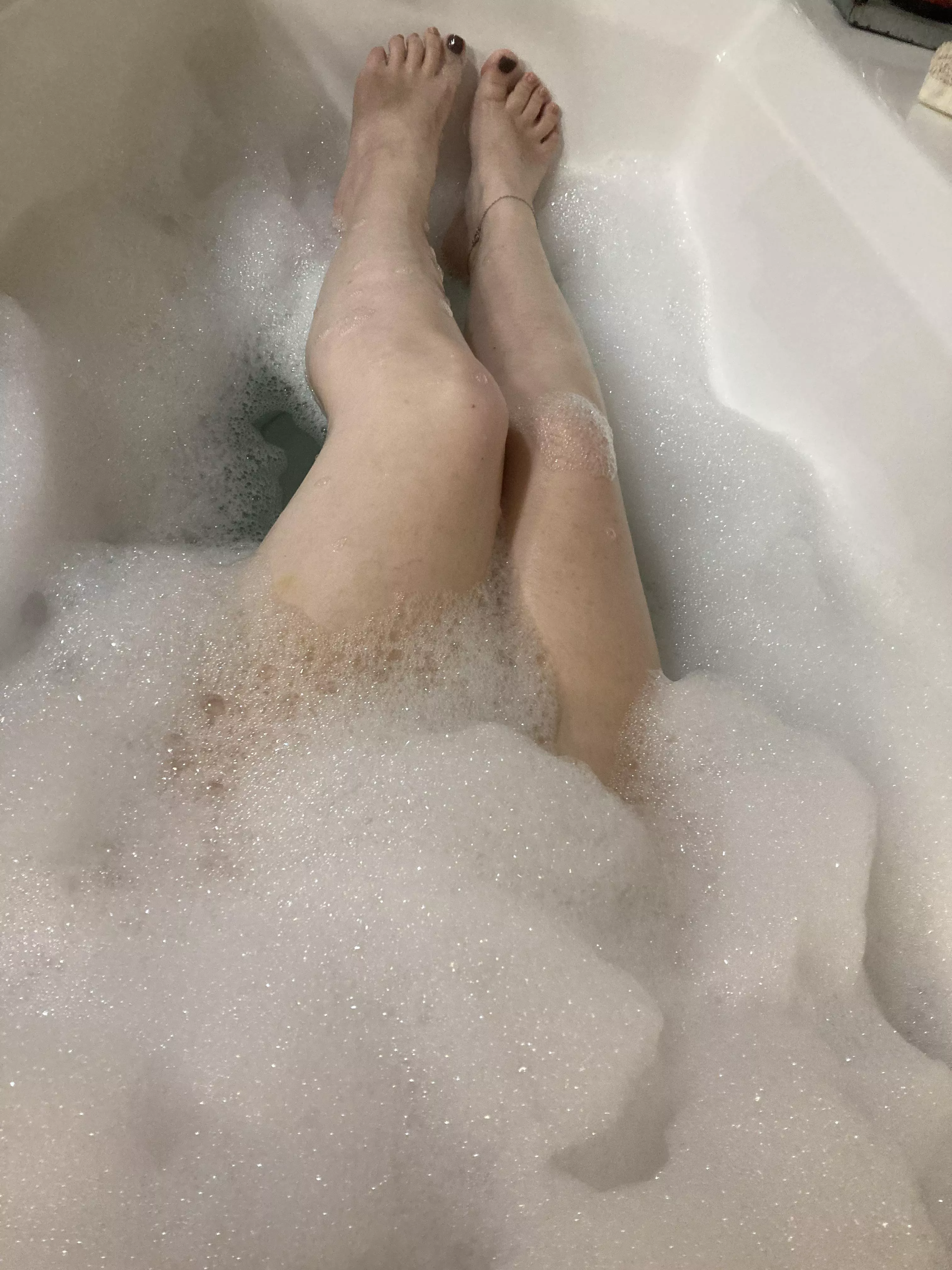 Bath time 🛁❤️ wanna join me ?