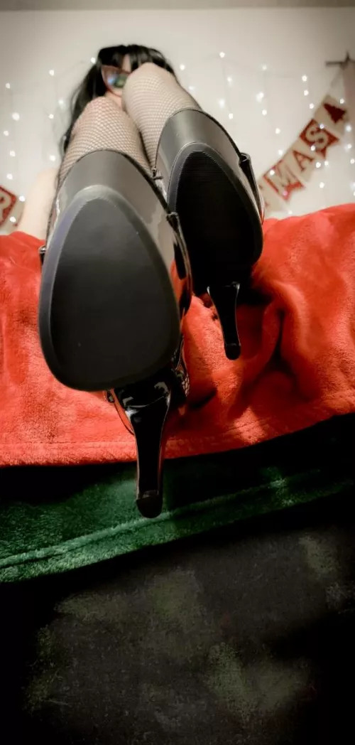 Be a good boy and sit at your Goddess' feet π