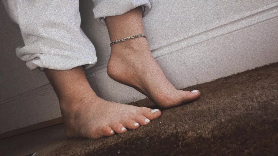 Be careful, or il be standing on your face next.