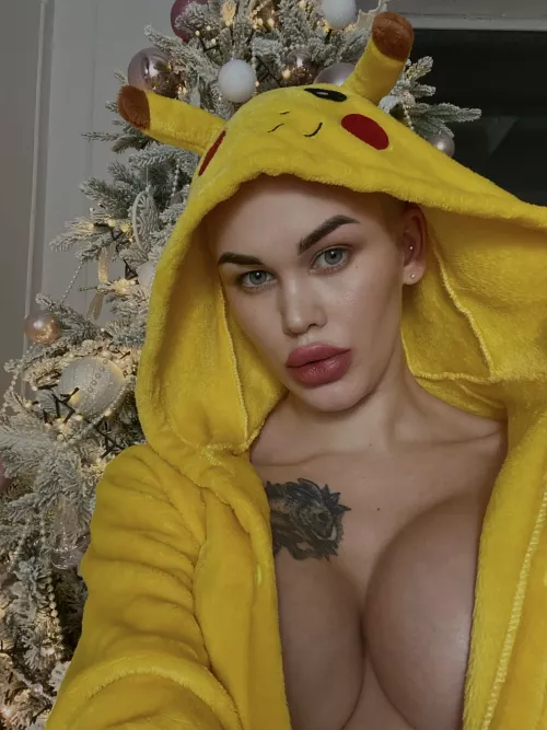 Be honest would you masturbate to my nudes if I ever sent you some😀