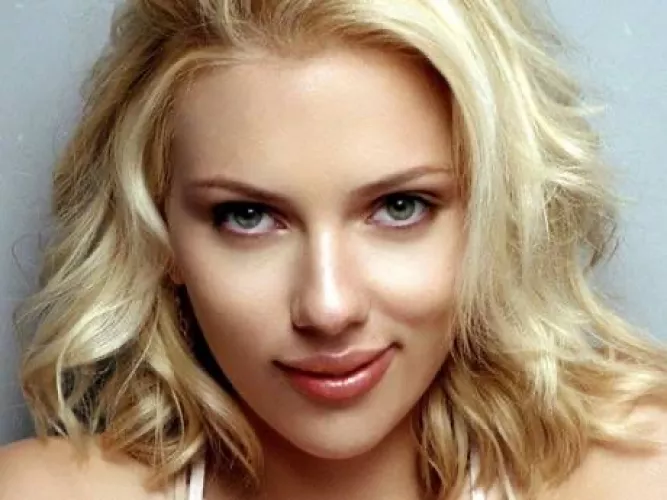 Be Scarlett Johansson for me and help me cum?