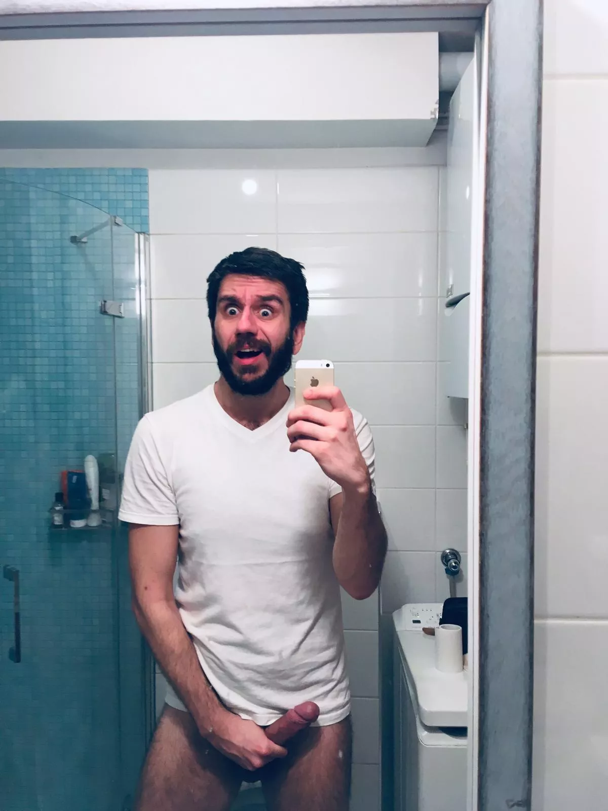 Beard? Check. Bone? Check. (M/34)