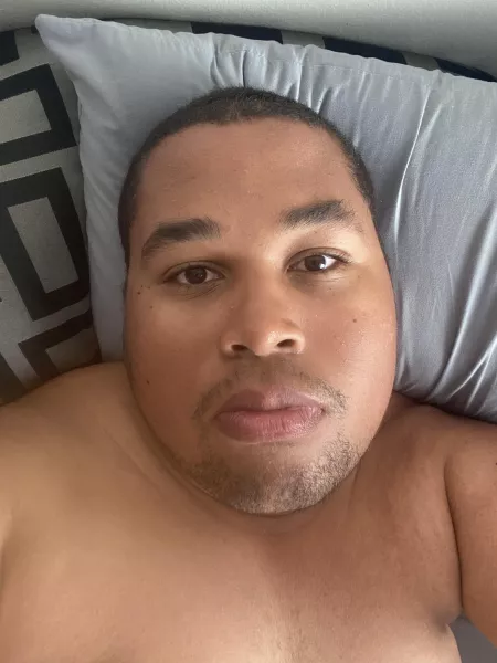 Beard starting to come back in since I havenโt been taking care of myself lately. Shave it or grow it out?