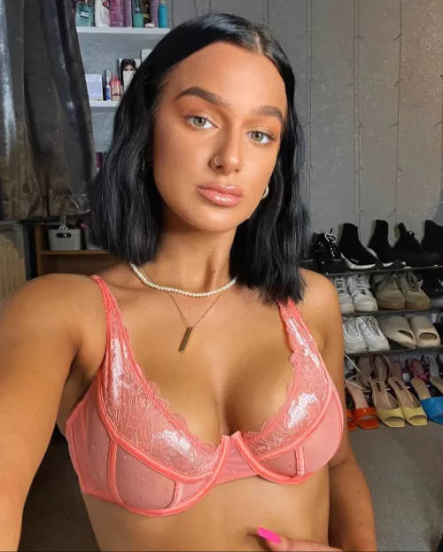 Beaut in bra