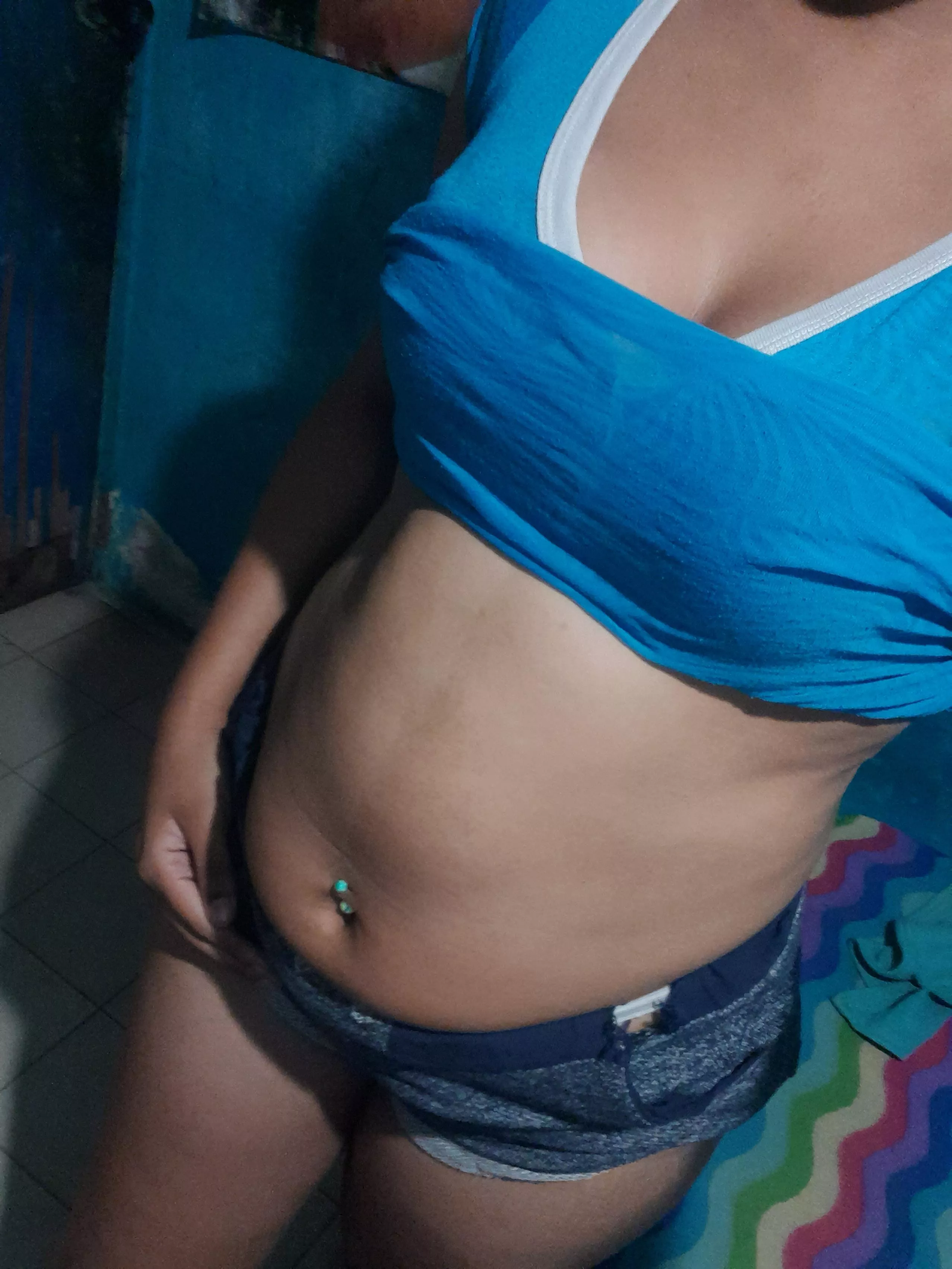 beautiful belly, soft as a pig good day to all kik michellmartinez1996 snapchat michellm163