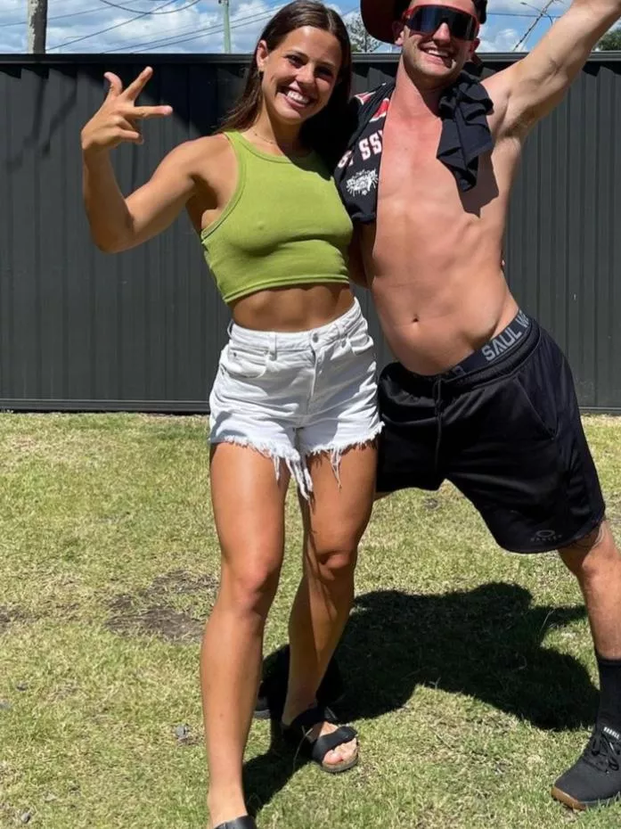 Beautiful day to be braless outdoors!