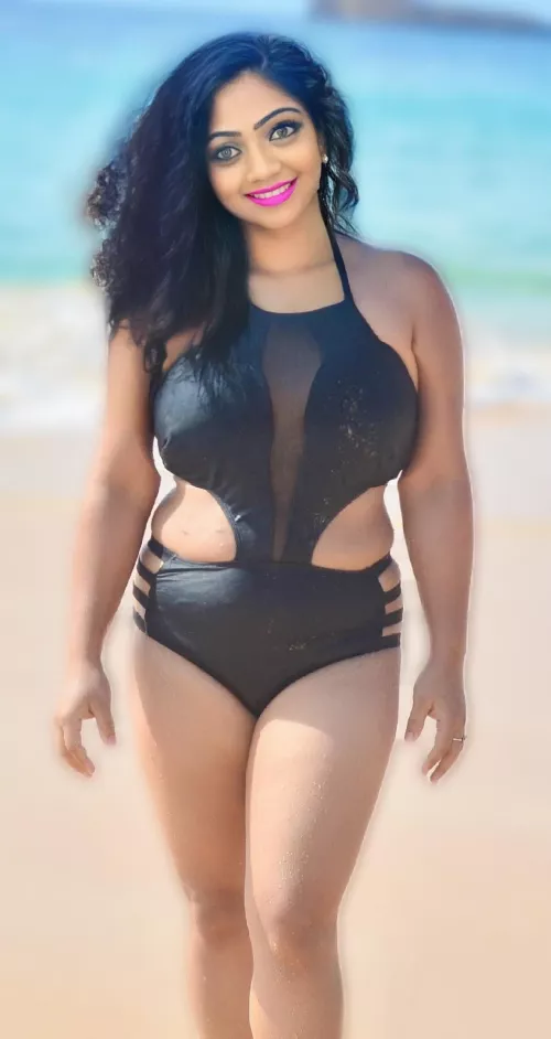 Beautiful MILF Papri Roy