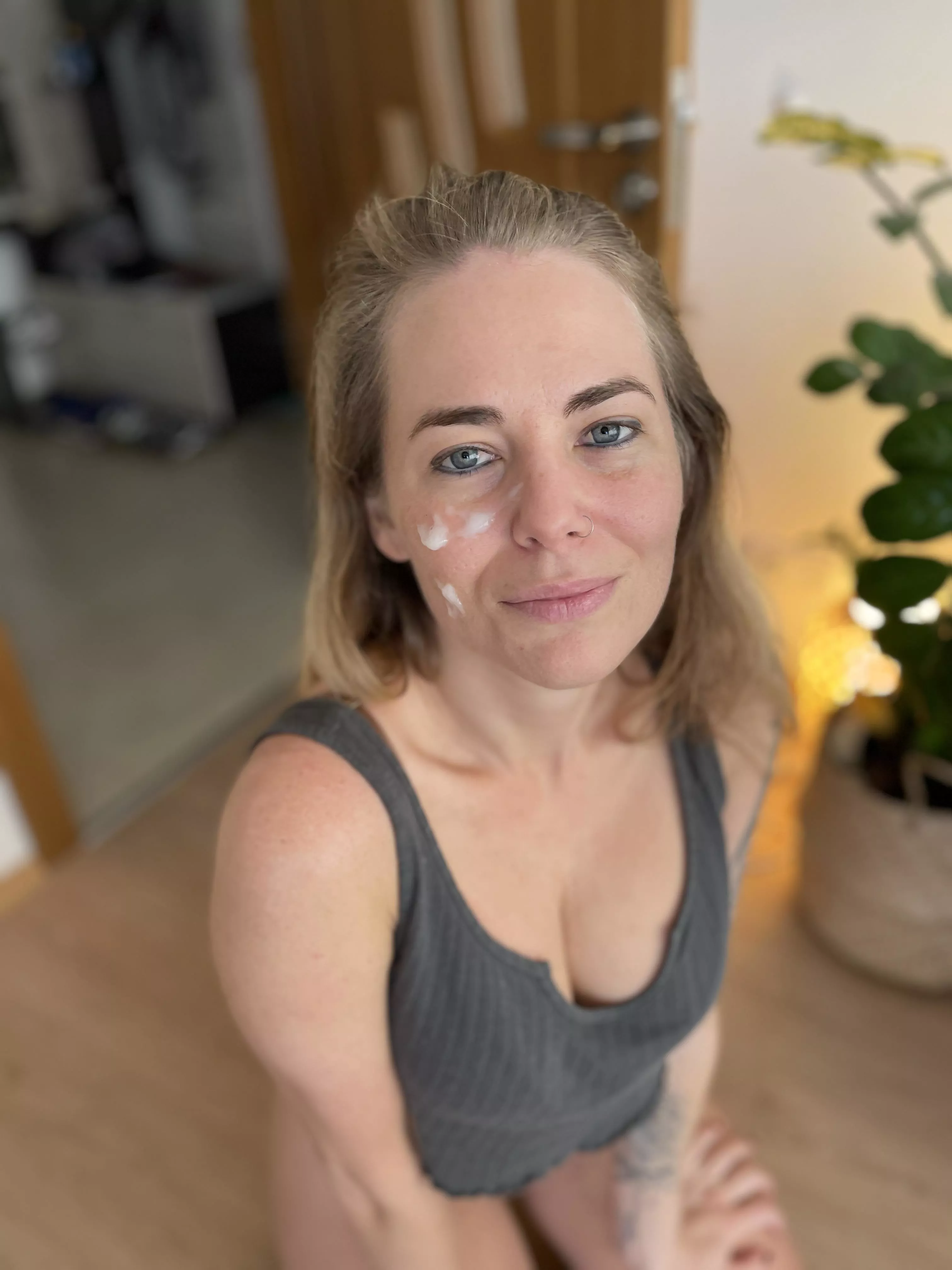 Beautiful slutty Milf