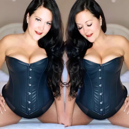 Become completely mindfucked by this curvy fem[dom] Goddess. Succumb to the power of my erotic hypnosis, mommy Domme, cuckolding, forced bi, cei, joi, findom, sph, slave training, cbt, & [fet]ish Kik or [cam] sessions. Also offering Domme [gfe], chas