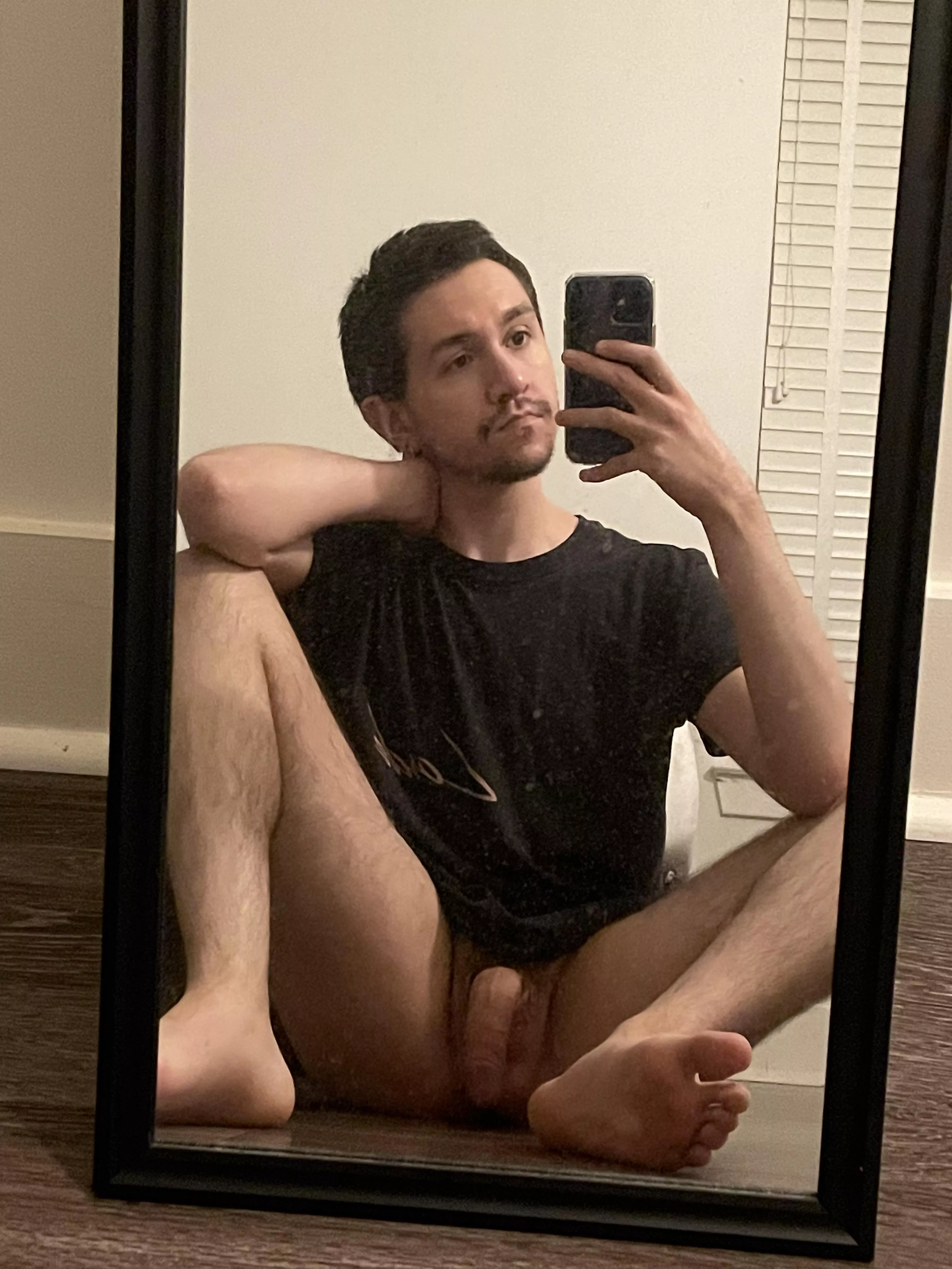 Beefy dudes hmu Beefy dudes hmu