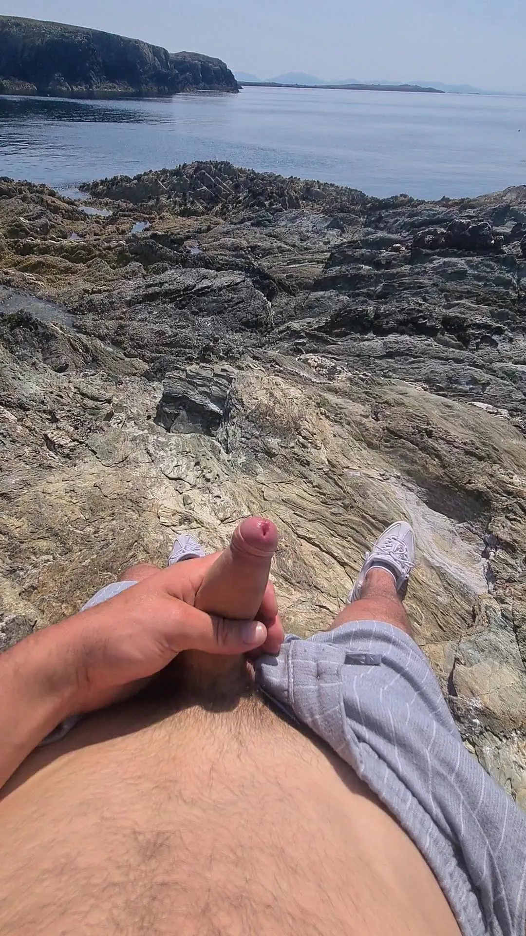 Been a dirty boy on holiday 🤫😈 what you picking me or the view 😅😛