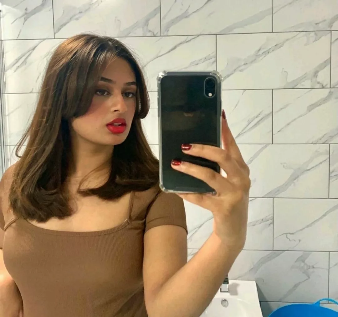 Been a while😘😇