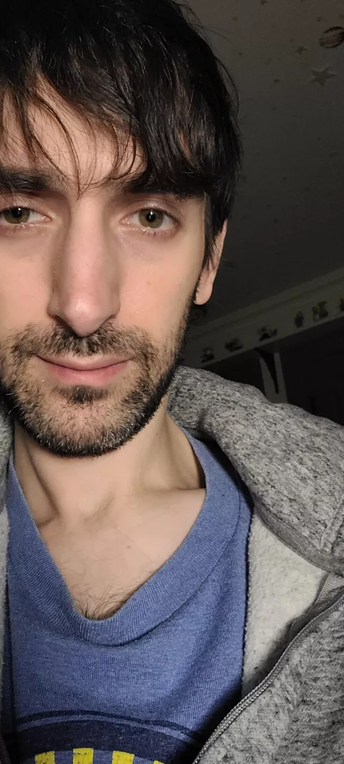 Been lazy to shave lately 😴