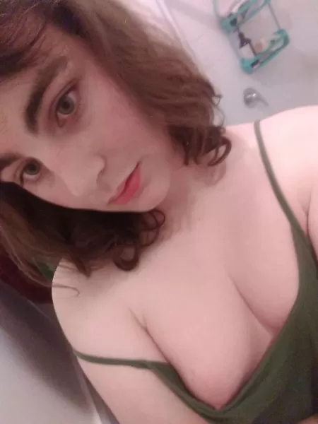 Been leaning very strongly towards women lately 🤷♀️
