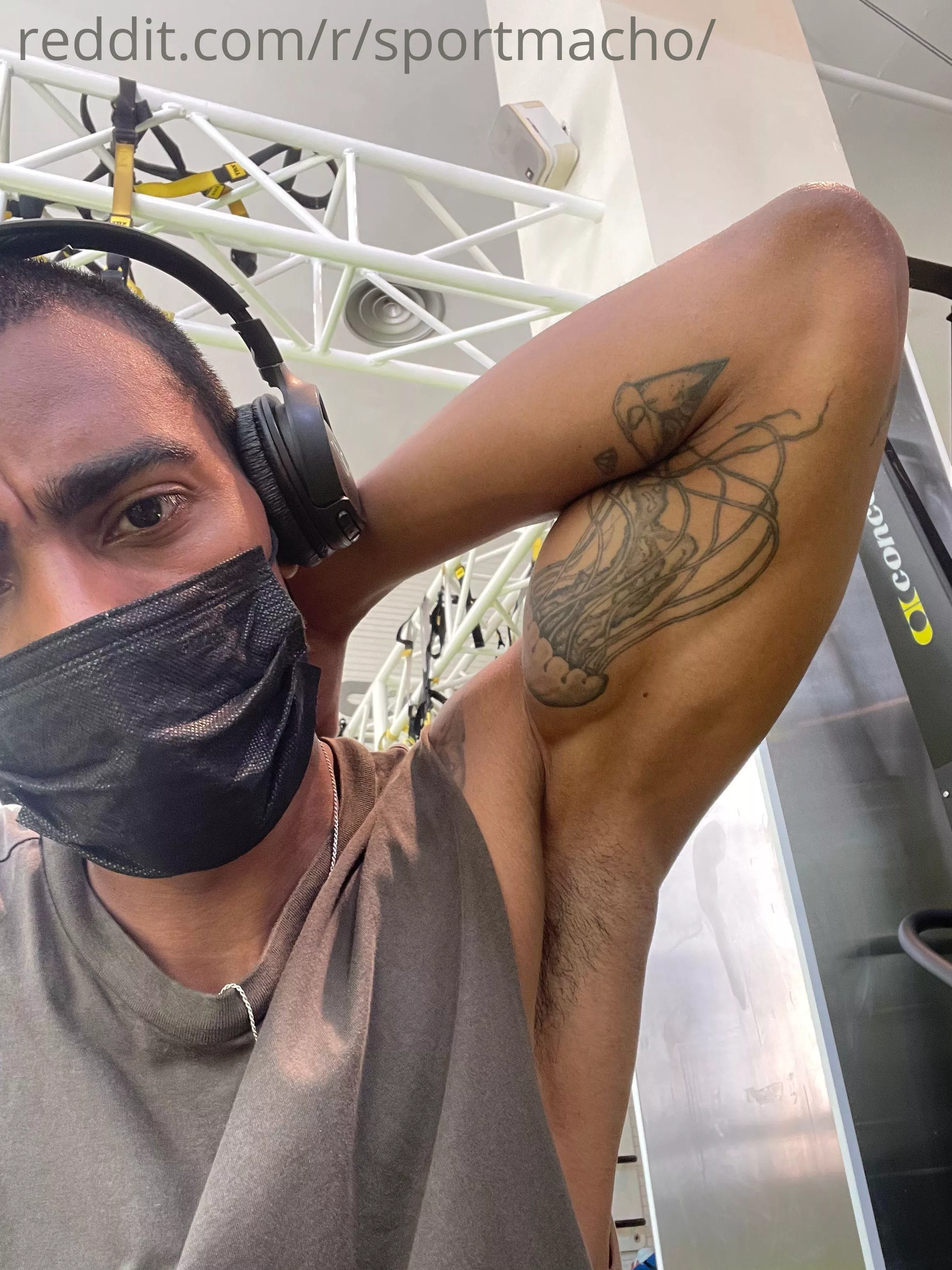 Beg. Sniff. Lick. What you’re waiting for? Be a good boy!