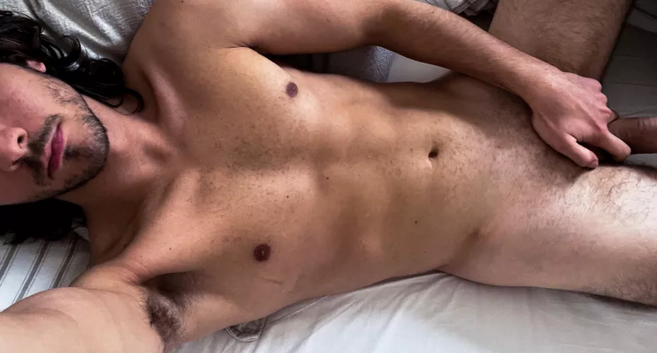 Being in bed is much more fun with the right company. Whoโs joining?