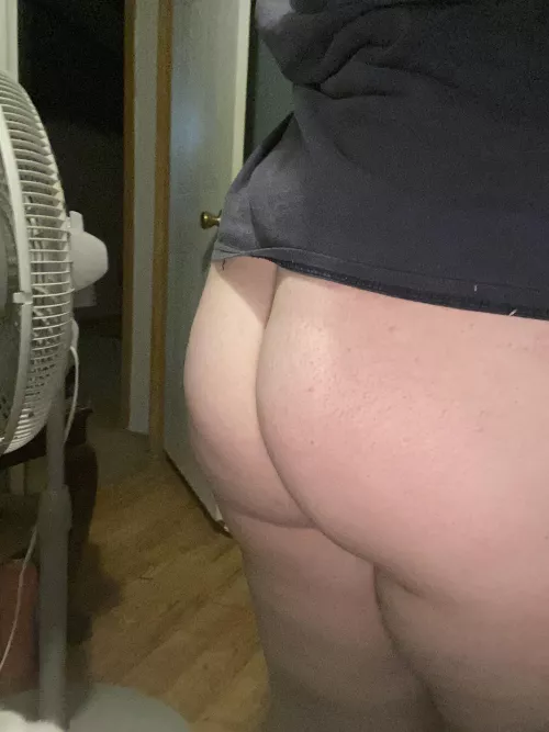 Bend me over and spank me daddy (f)