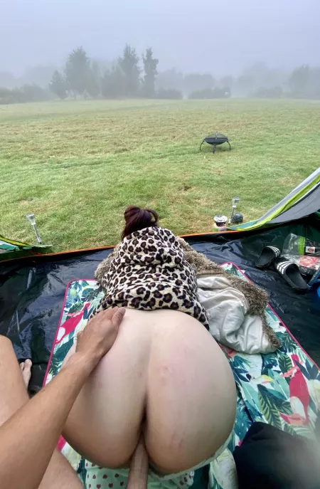 Bent over, PJs pulled downβ¦MORNING CAMPERS ππβΊοΈ