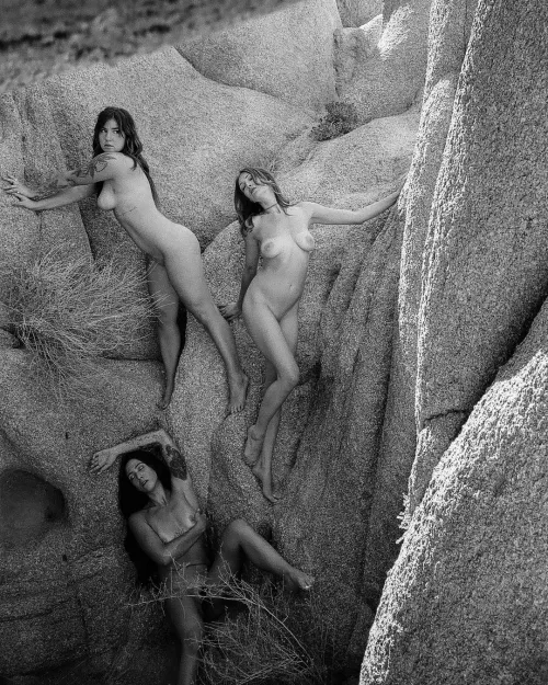 Between the rocks | Shot on Black and White film