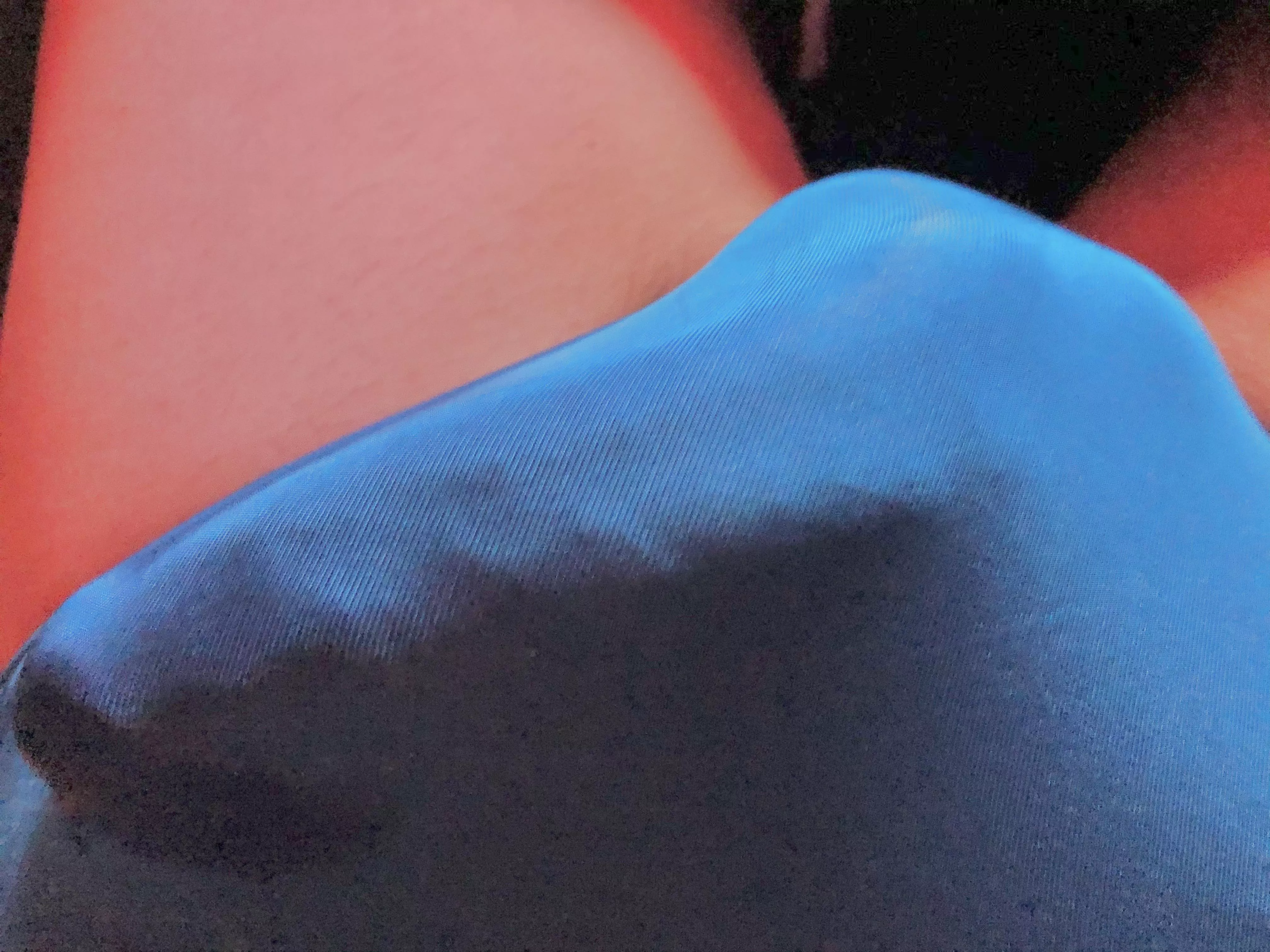 Bi curious here. Seeking chat friends